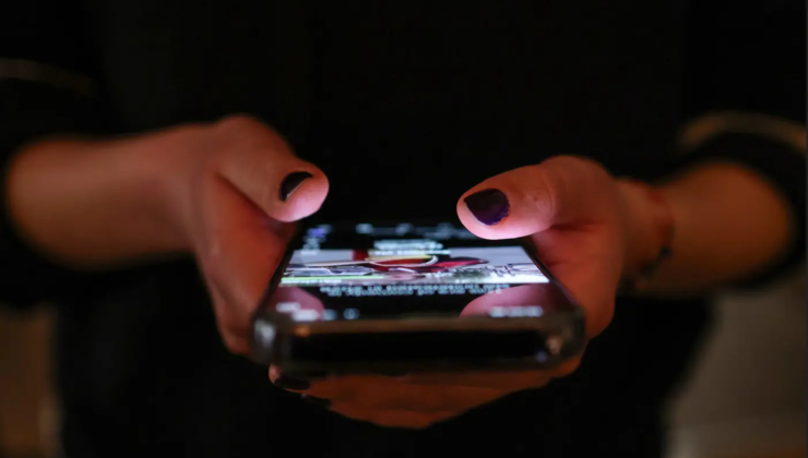 Yunanistan 15 yaş altına sosyal medyayı yasaklıyor