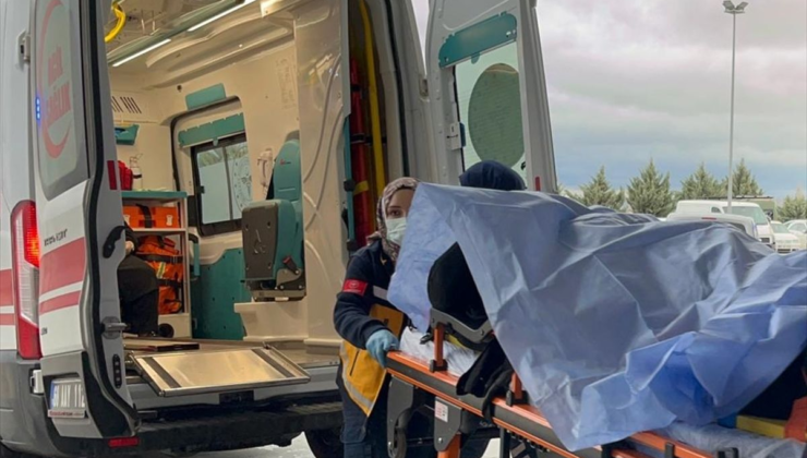 Aksaray'da tur otobüsünün devrilmesi sonucu 19 kişi yaralandı