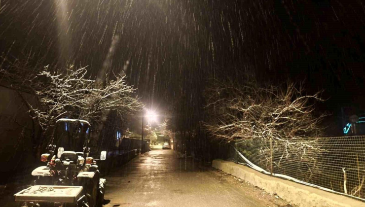 Malatya'nın yüksek kesimlerinde kar etkili oluyor