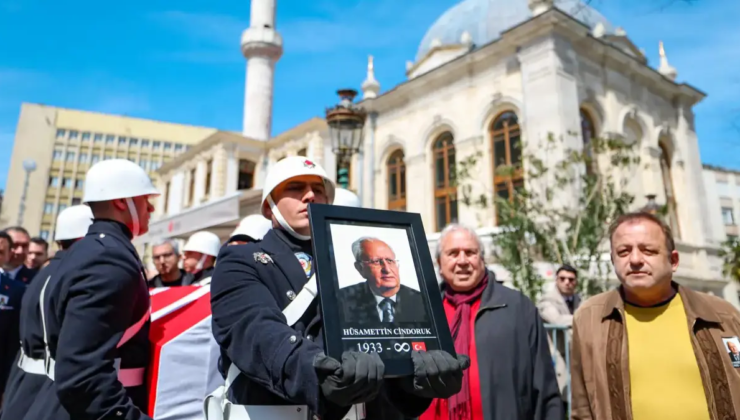 Hüsamettin Cindoruk son yolculuğuna uğurlandı