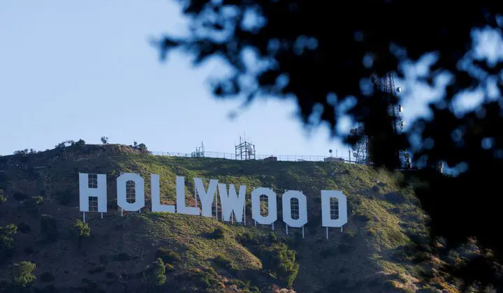 Hollywood yıldızlarından dev birleşmeye tepki. 1400’den fazla isimden mektup
