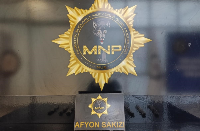 Otobüsündeki yolcunun midesinden 804 gram afyon sakızı çıktı