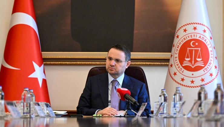 Bakan Gürlek: Avukatlarımızın son zamanlarda yaşadığı sorunları çok iyi biliyoruz