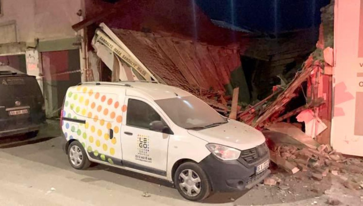 Eskişehir'de metruk iş yeri yıkıldı, şans eseri yaralanan olmadı