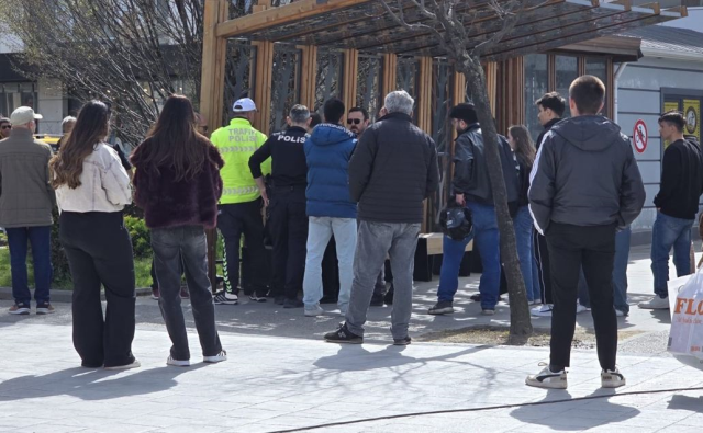 Kenti karıştıran iddia! Şüpheliyi meydanda yakalayıp darp ettiler
