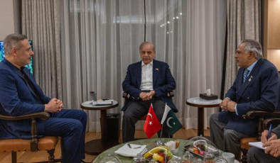 Dışişleri Bakanı Hakan Fidan, Pakistan Başbakanı Şerif ile görüştü