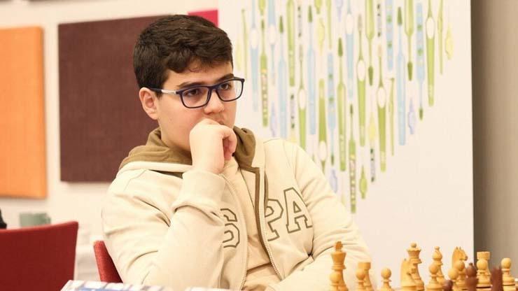 Yağız Kaan Erdoğmuş'tan tarihi başarı: "En genç büyükusta" ünvanını elde etti