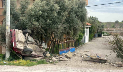 Uşak'ta otomobil evin bahçe duvarına çarptı: 1 ölü, 1 yaralı