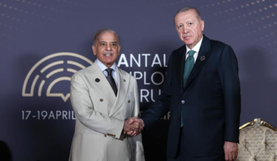 Cumhurbaşkanı Erdoğan, Şahbaz Şerif ile görüştü