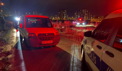 Polisten kaçan alkollü sürücü, polis aracında bineceği yeri beğenmedi