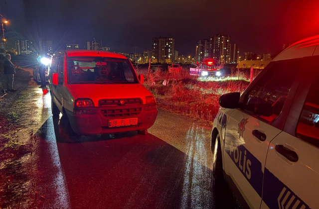 Polisten kaçan alkollü sürücü, polis aracında bineceği yeri beğenmedi