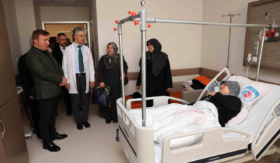 Vali Aydoğdu, hastaların durumu hakkında bilgi aldı