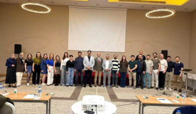 Erzincan'da kuru göz hastalığına yönelik bilimsel sunum