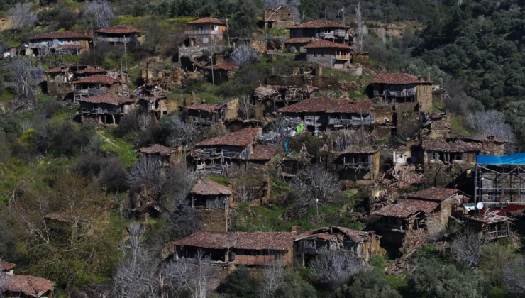 Ege’de hayalet köy. Yalnızca üç evde yaşam var