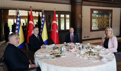 Cumhurbaşkanı Erdoğan’ın diplomasi trafiği sürüyor