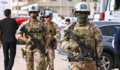 Lübnan’da barış gücüne saldırı. Macron: Fransız asker hayatını kaybetti