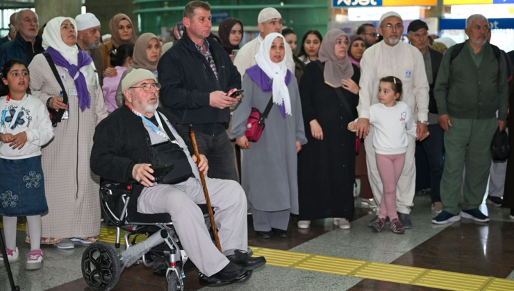 Ankara'dan ilk hac kafilesi dualarla uğurlandı