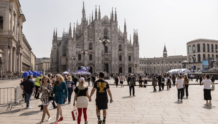 Avrupa'nın aşırı sağcı liderleri Milano'daki mitingde bir araya geldi