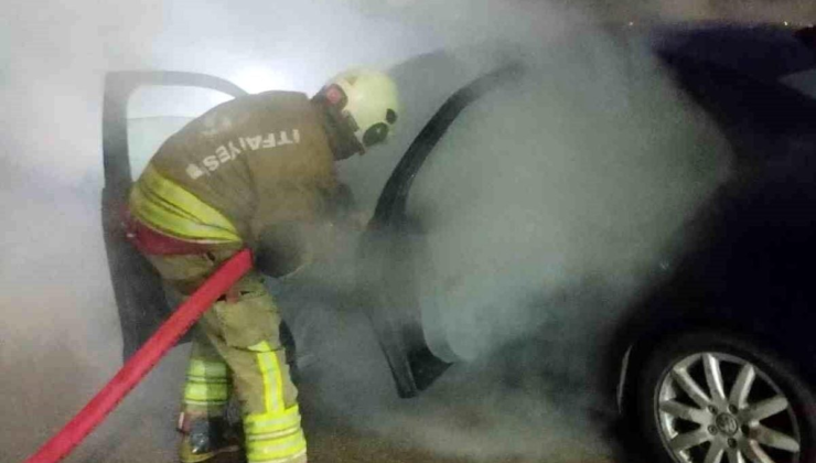 Arsuz'da otomobil yangını