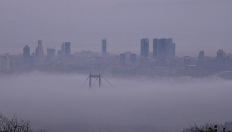 İstanbul'da yoğun sis: Boğaz hattı trafiğe kapatıldı