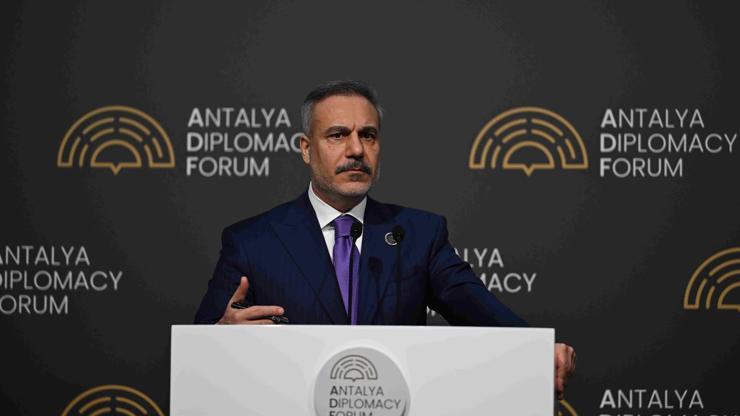 Diplomasinin kalbi Antalya'da attı! Dışişleri Bakanı Hakan Fidan'dan açıklamalar