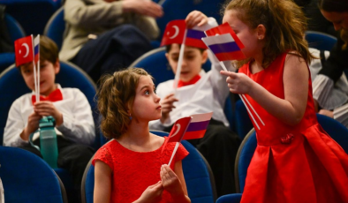 Rusya'da 23 Nisan Ulusal Egemenlik ve Çocuk Bayramı haftasında "Uluslararası Çocuk Şenliği" yapıldı