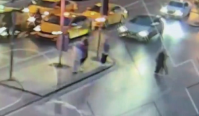 Trafik lambası komaya soktu