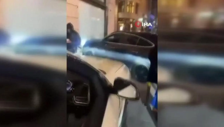 Otomobil yayaların arasına daldı: Sosyal medya ünlüsü ağır yaralandı