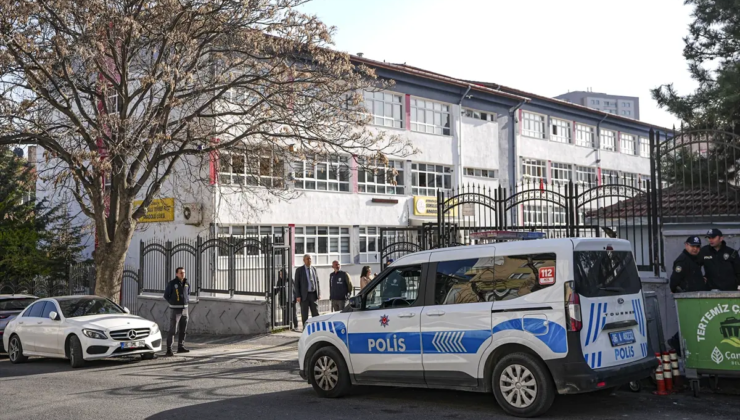 Okullarda yeni güvenlik önlemleri: Üniformasız öğrenciye işlem yapılacak