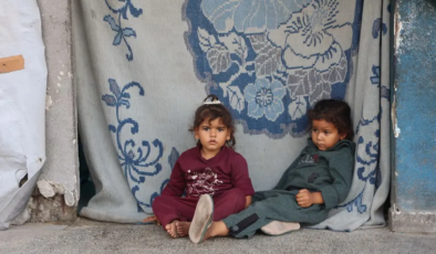 Gazze kamplarında haşere istilası. Çocukları fareler ısırıyor