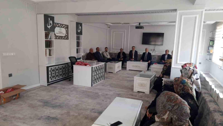 Türkeli'de hac semineri