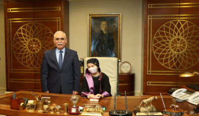 Anayasa Mahkemesi Başkanı Özkaya, LÖSEV'den çocukları kabul etti