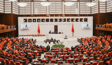 Son dakika haberi: TBMM'de kabul edildi: Doğum izni uzatıldı, sanal medyaya yaş sınırı geldi