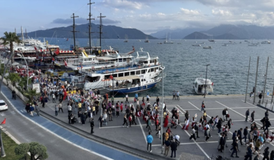 Marmaris'te dünya çocukları "barış" için fidan dikti