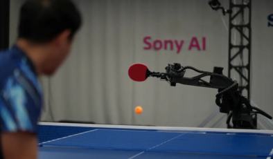 Yapay zeka raket tuttu. Masa tenisi robotu profesyonelleri yendi