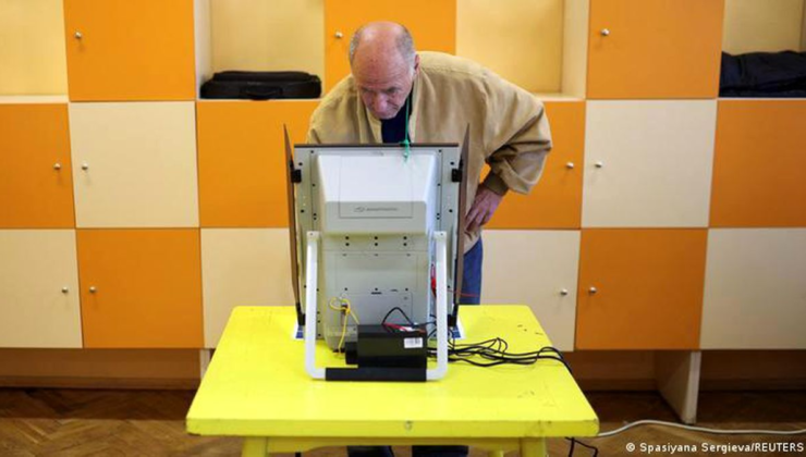 İstikrar gelecek mi? Bulgaristan yine sandık başında