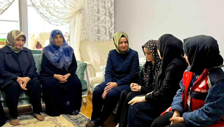 AK Parti Genel Başkan Yardımcısı Kaya, Kahramanmaraş'ta öğrencilerin aileleriyle bir araya geldi