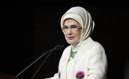 Emine Erdoğan'dan 'aile' vurgusu: "Toplumumuzun kurucu kodlarına, hamiyet kültürüne sımsıkı sarılmalıyız"