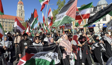 Berlin'de Filistin'e Destek Gösterisi: Binlerce Kişi Yürüdü