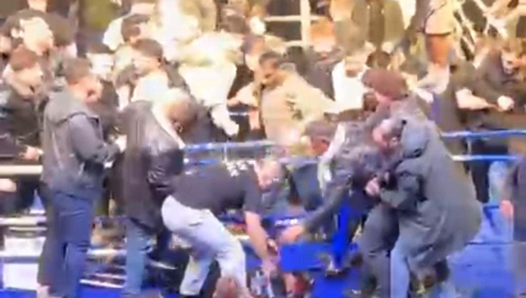 Trabzon'da Boks Maçı Sırasında Türk ve Rus Sporcu Arasında Kavga