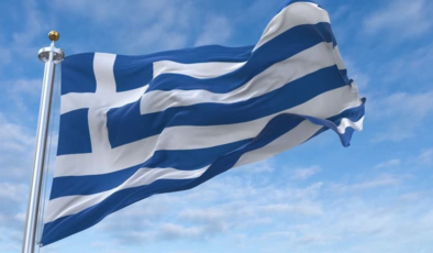 Yunanistan ve Fransa savunma iş birliği anlaşmasını yeniledi