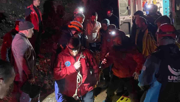 Kastamonu'da dağlık alanda uçurumdan düşen genç için ekipler seferber oldu