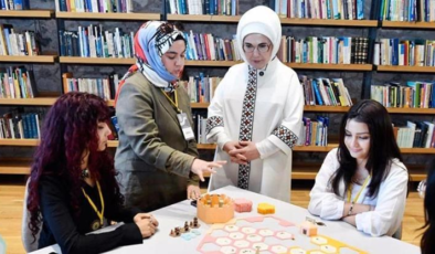 Emine Erdoğan, Rami Çocuk ve Sanat Bienali'nin açılışına katıldı