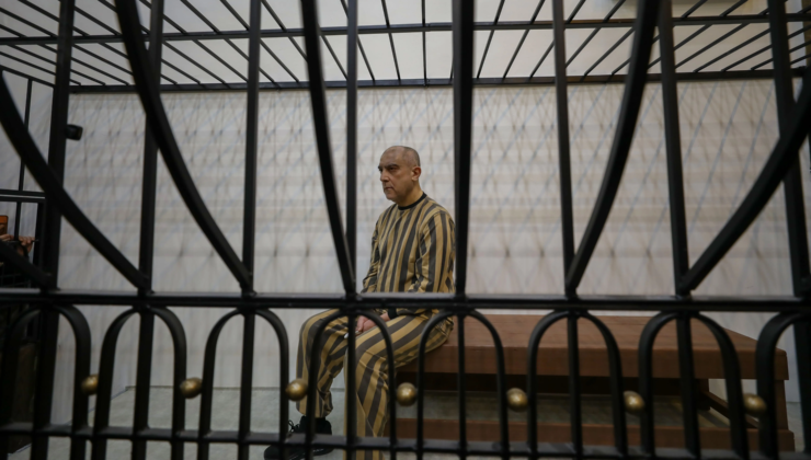 Suriye’de Esad ve kardeşinin gıyabi yargılanması başladı. İşkenceci kuzen kafeste tutuldu