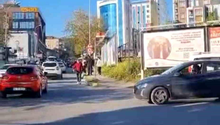 Maltepe'de sürücüyü darbedip motosikletine el koydular