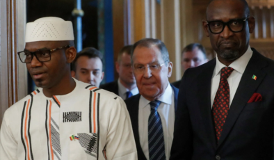 Mali Savunma Bakanı intihar saldırısında öldü