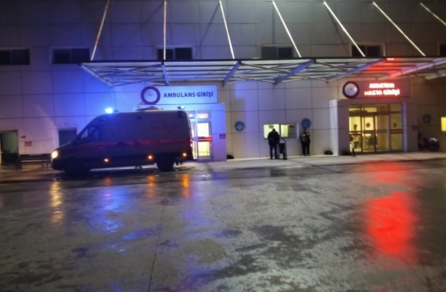 Balık firmasında amonyak zehirlenmesi: 15 kişi hastaneye kaldırıldı