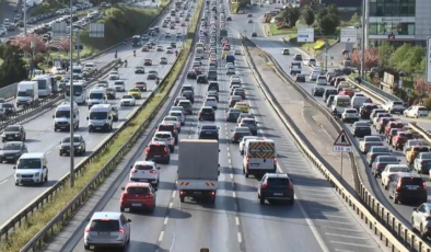 İstanbul'da sabah saatlerinde trafik yoğunluğu