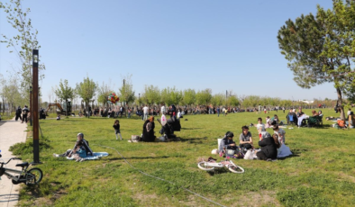 Bafra Belediye Başkanı Kılıç, Millet Bahçesi'nde vatandaşlarla buluştu