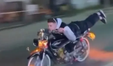 Şov uğruna canını hiçe saydı, trafiği tehlikeye düşürdü